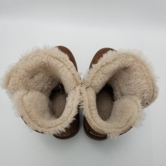 Tamarac Winter Boots Sonika Button Suede Shearling Lambs Wool Linning Size 7 M - Picture 7 of 12